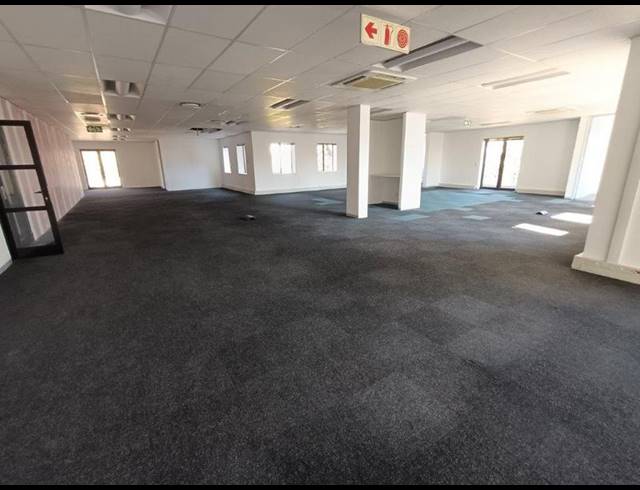 BUSINESS PROPERTY TO RENT IN BRYANSTON
